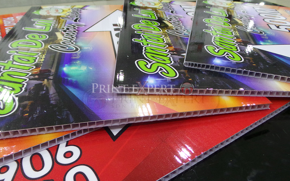 Sticker With Polycarbonateboard : Photo 3